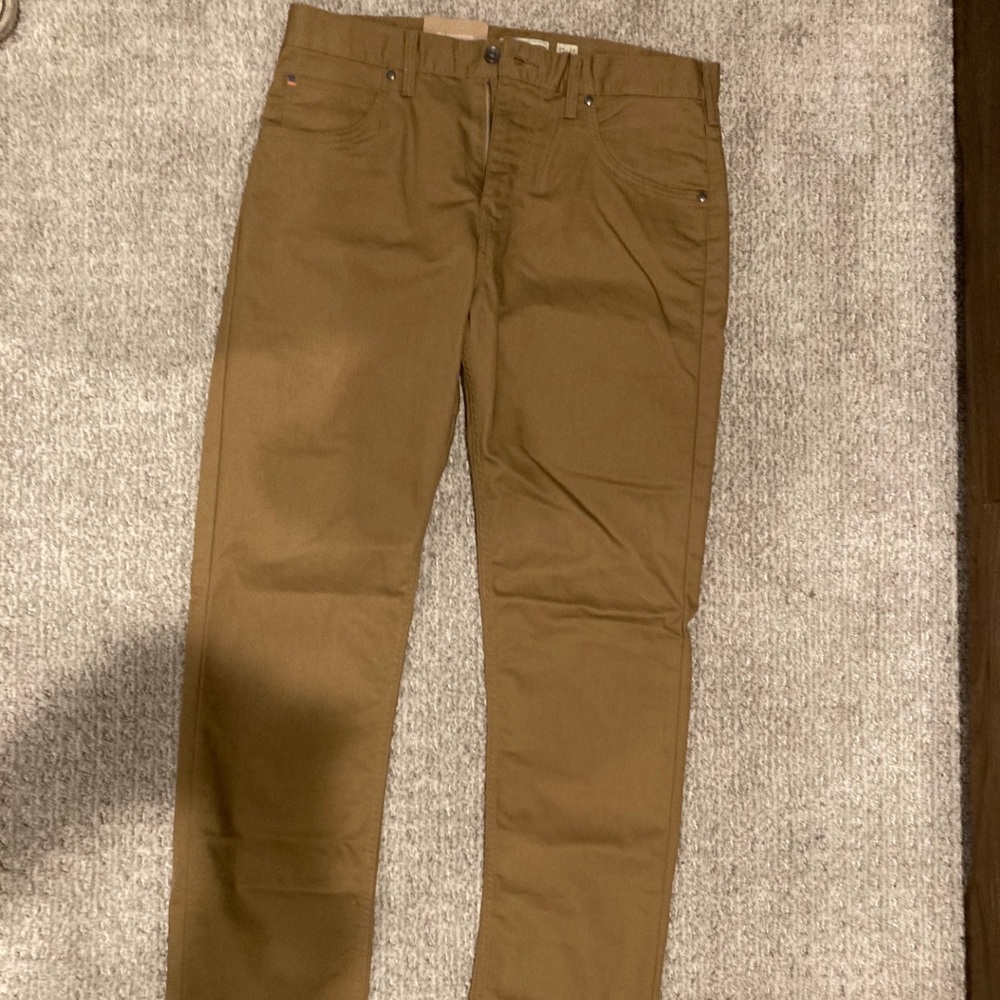 Patagonia Khaki Men’s Performance jeans iron clad